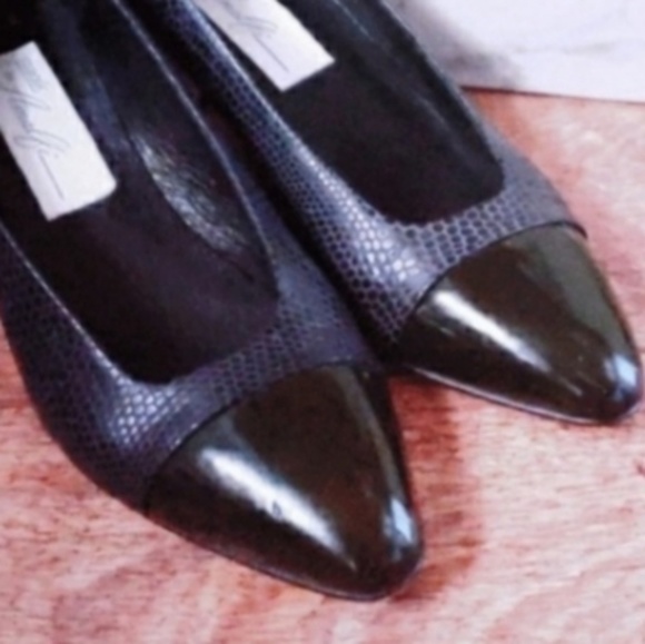 Heels - Picture 4 of 6